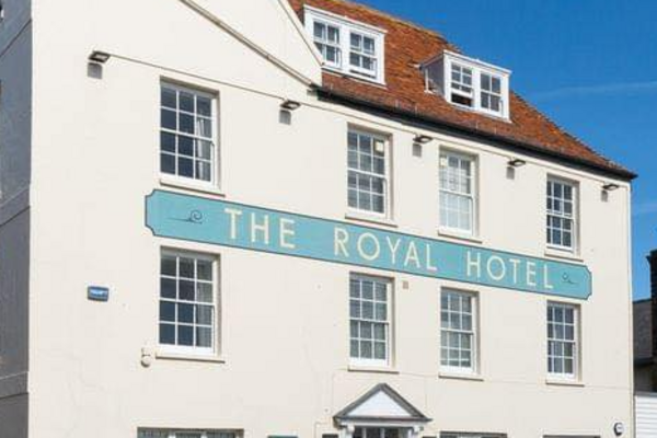 Royal Hotel, Deal